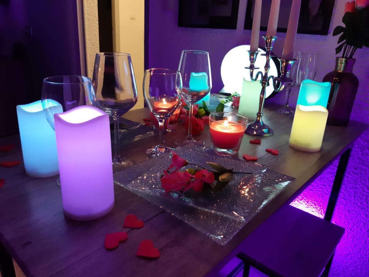 Luxe Sauna Privatif Et Grand Bain Jacuzzi A Deux A Biscarosse Plage Pour Nuit Romantique Avec Decoration Led Et Bougies 比斯卡罗斯 外观 照片