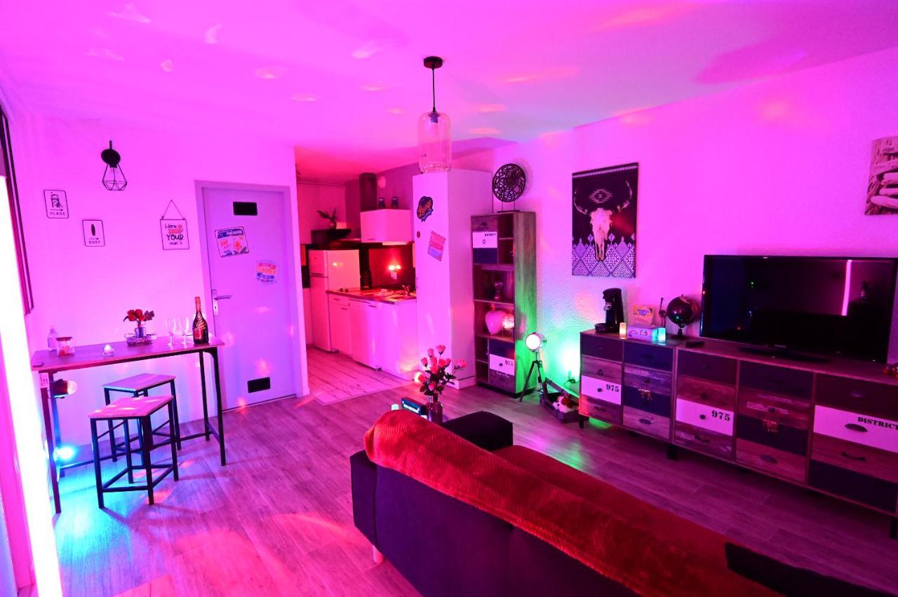 Luxe Sauna Privatif Et Grand Bain Jacuzzi A Deux A Biscarosse Plage Pour Nuit Romantique Avec Decoration Led Et Bougies 比斯卡罗斯 外观 照片
